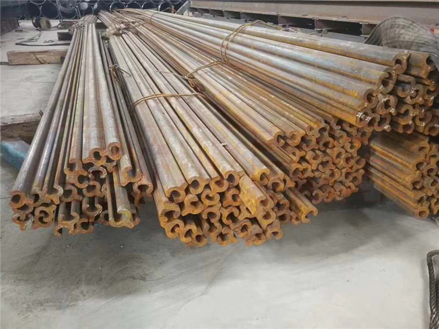 异型钢制作工艺前滑制作法